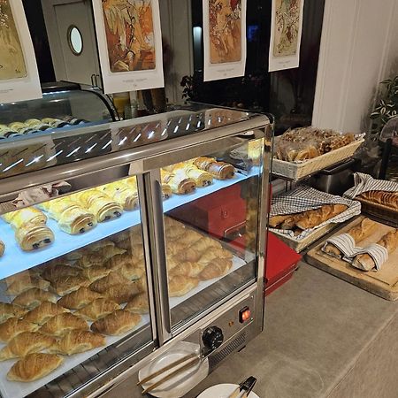 Hotel Le Bourgogne Evian-les-Bains Ngoại thất bức ảnh