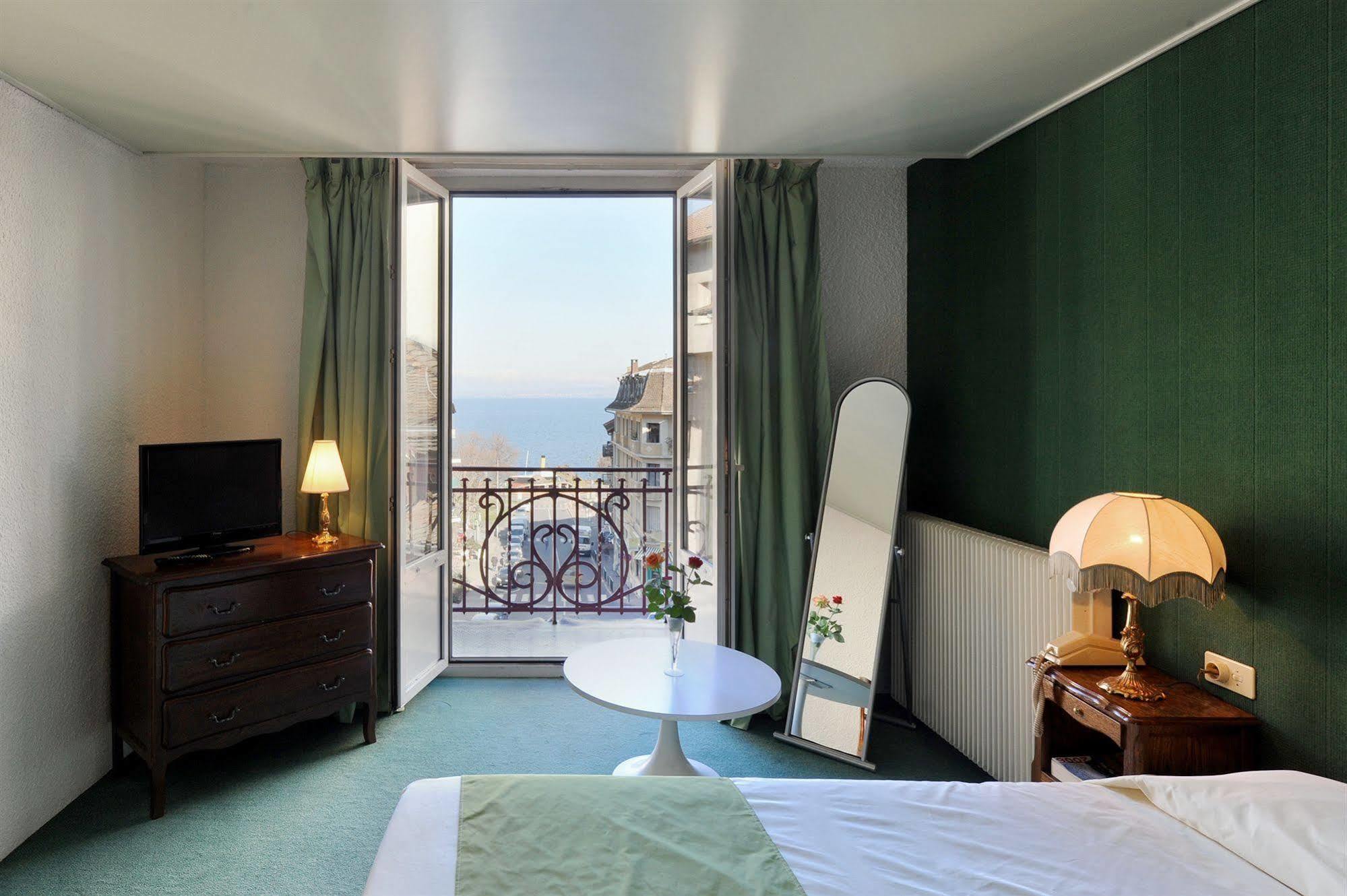 Hotel Le Bourgogne Evian-les-Bains Ngoại thất bức ảnh