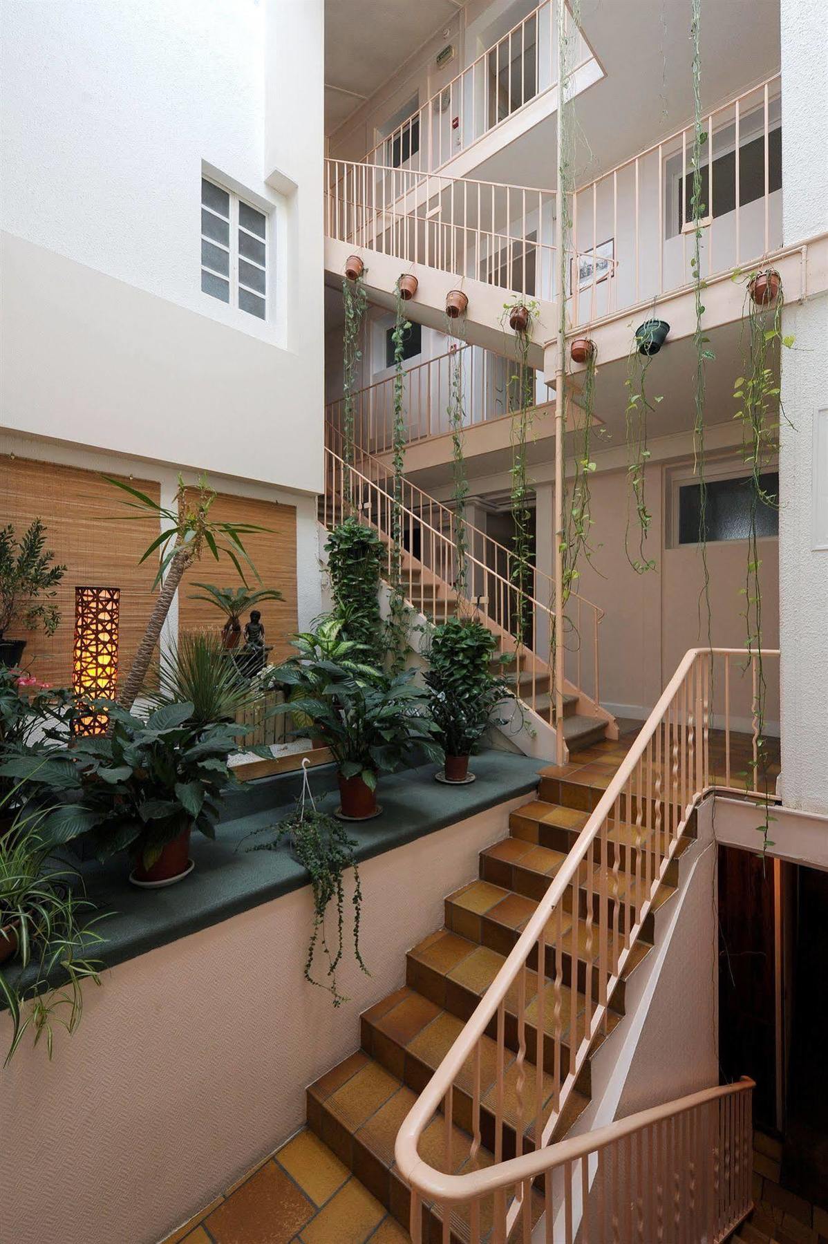 Hotel Le Bourgogne Evian-les-Bains Ngoại thất bức ảnh